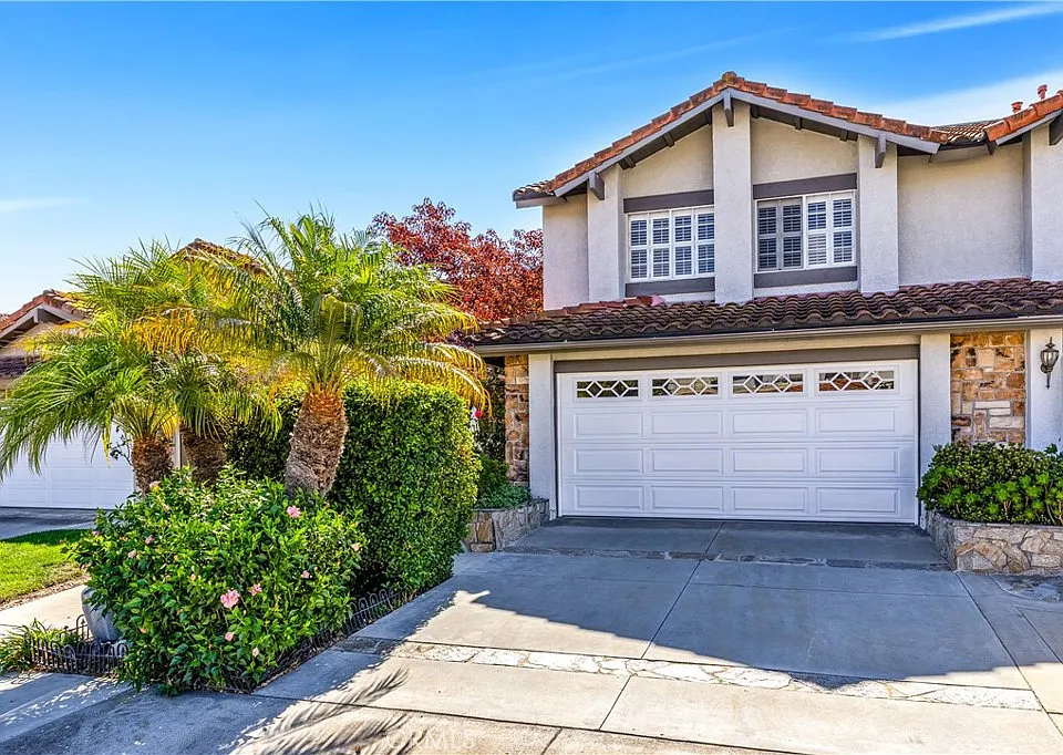 24242 Juanita Dr