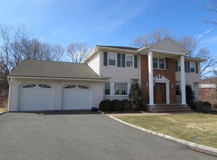 5 Rennes St, Pine Brook, NJ 07058