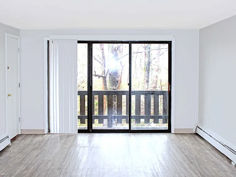 Hillside Terrace Apartments — Photo 13
