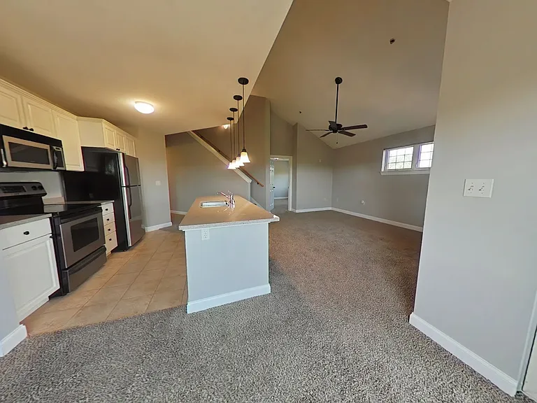 Delafield Lakes Apartments — Photo 91