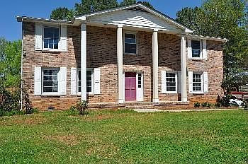 1st image of 300 Meadowbrook Dr SE
