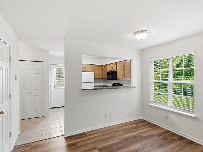 4404 Jeana Ct — Photo 6