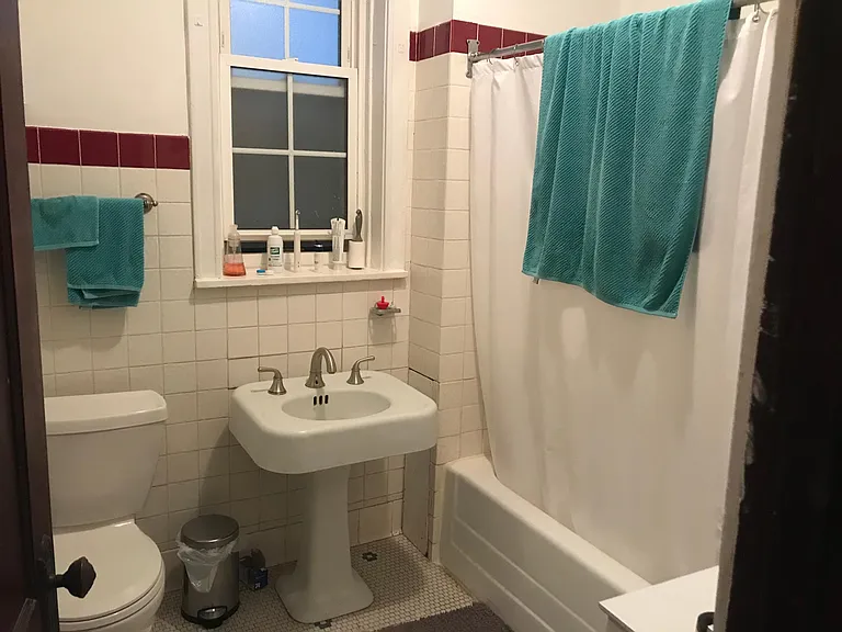 4343 N Damen Ave #1E — Photo 4