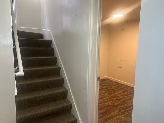2nd image of 1757 Vine St #1