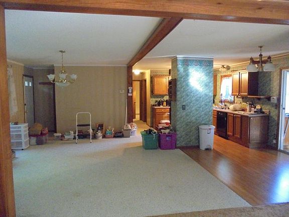 2nd image of 4731 Lucinda Dr