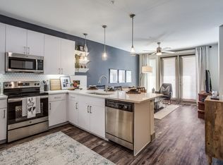 195 W Davis St #203, Dallas, TX 75208