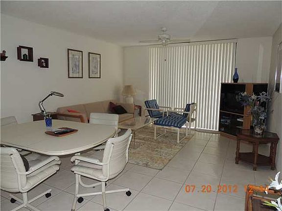 4th image of 5250 Las Verdes Cir APT 221