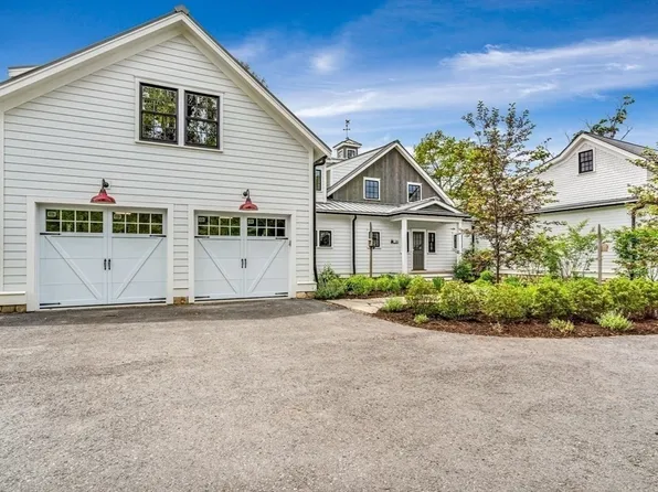 16 Hatch Farm Ln, Concord, MA 01742