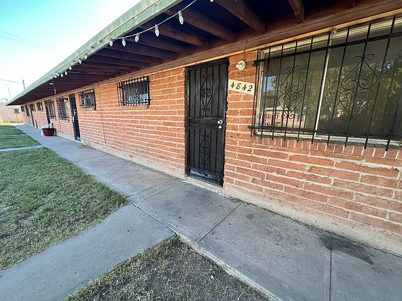 3rd image of 4842 S Liberty Ave
