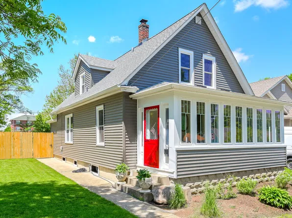 13 N 12th St, St Charles, IL 60174