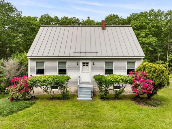 128 Ridge Road, Newcastle, ME 04553