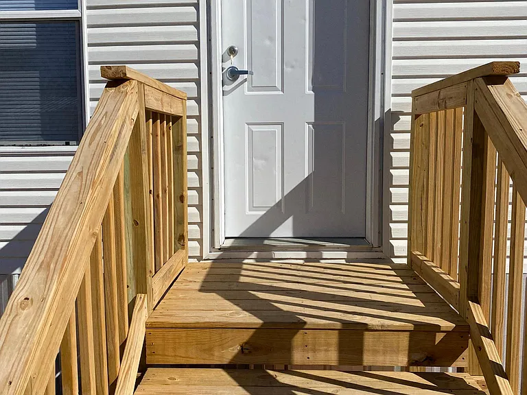 403 Shorey Dr — Photo 2