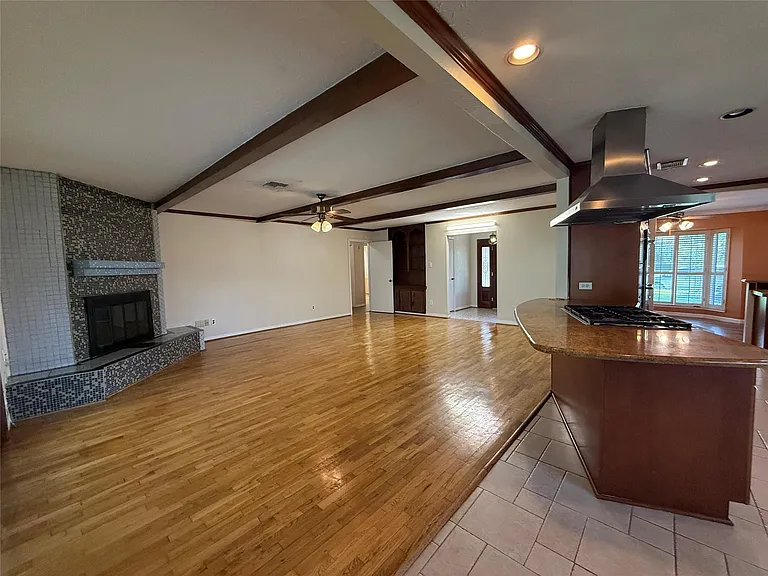 7718 Lacy Hill Dr — Photo 16