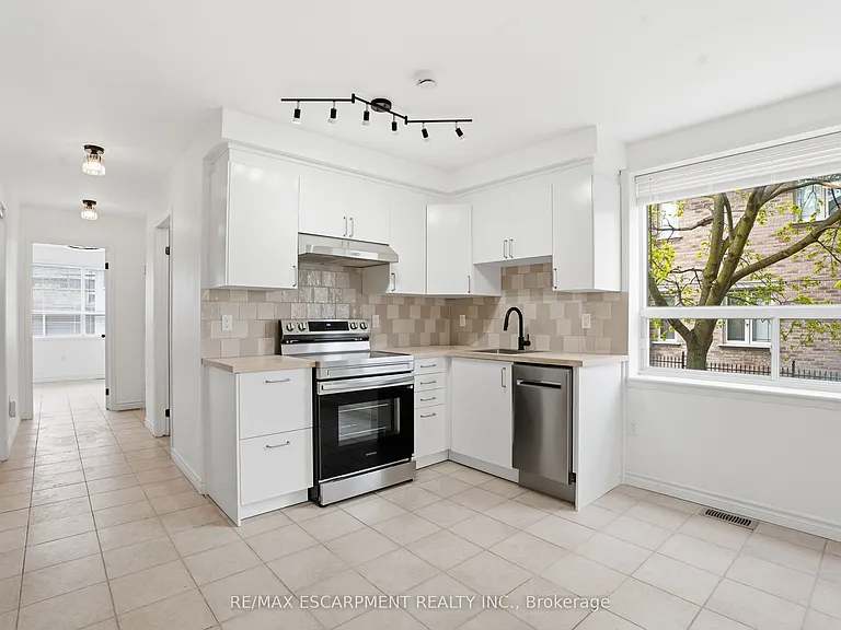 1049 Glencairn Ave #MAIN FLOOR — Photo 6