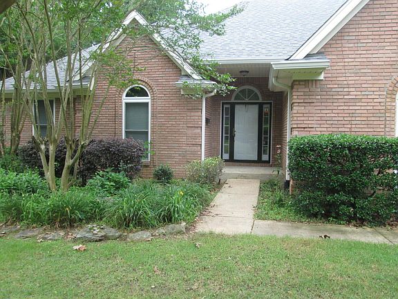 3rd image of 8829 Thunderbird Dr E