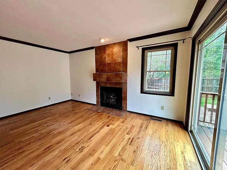 4197 Amber St — Photo 14