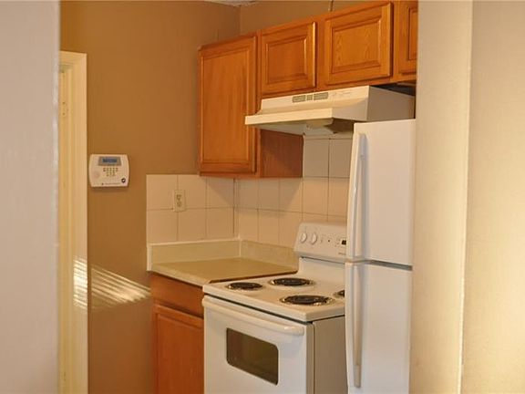 5th image of 10936 N Aster Ave