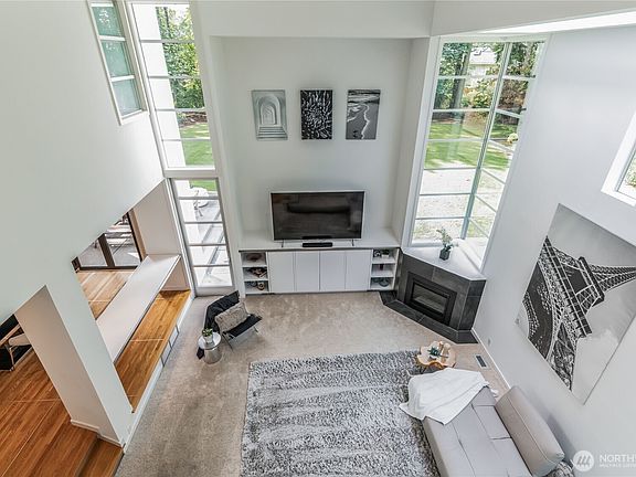 4th image of 21115 SE 27th Street