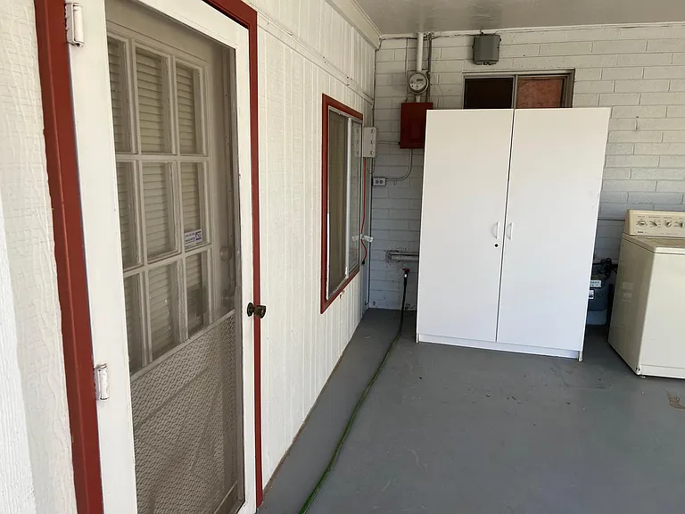 10946 W Canterbury Dr — Photo 28