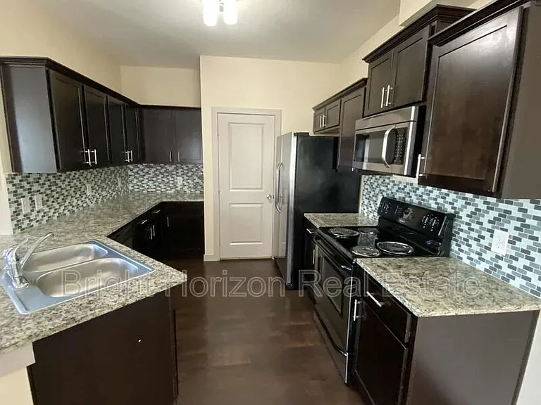 3625 Valley Vista Dr #601 — Photo 6