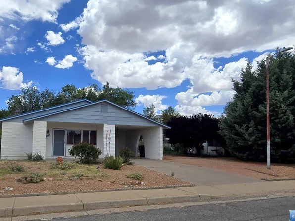 405 Chalcocite St, Tyrone, NM 88065