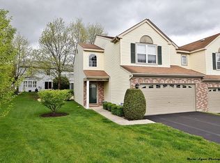 2869 Old Mill Ct, Geneva, IL 60134