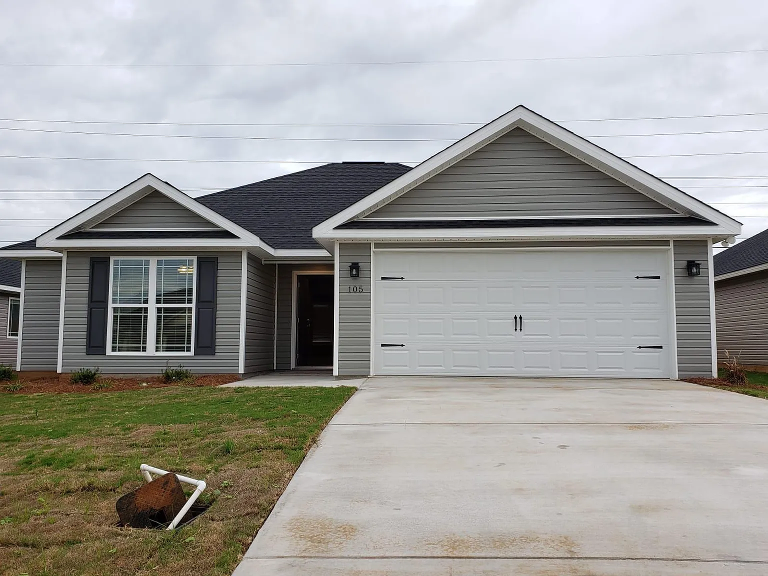 105 Tahoe Ln — Photo 1