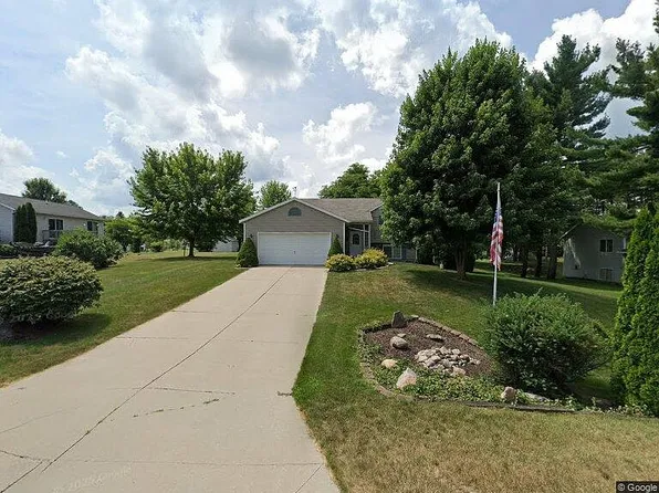 7376 High Timber Dr, Greenville, MI 48838