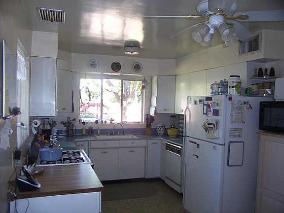 3rd image of 419 N GRAND Street