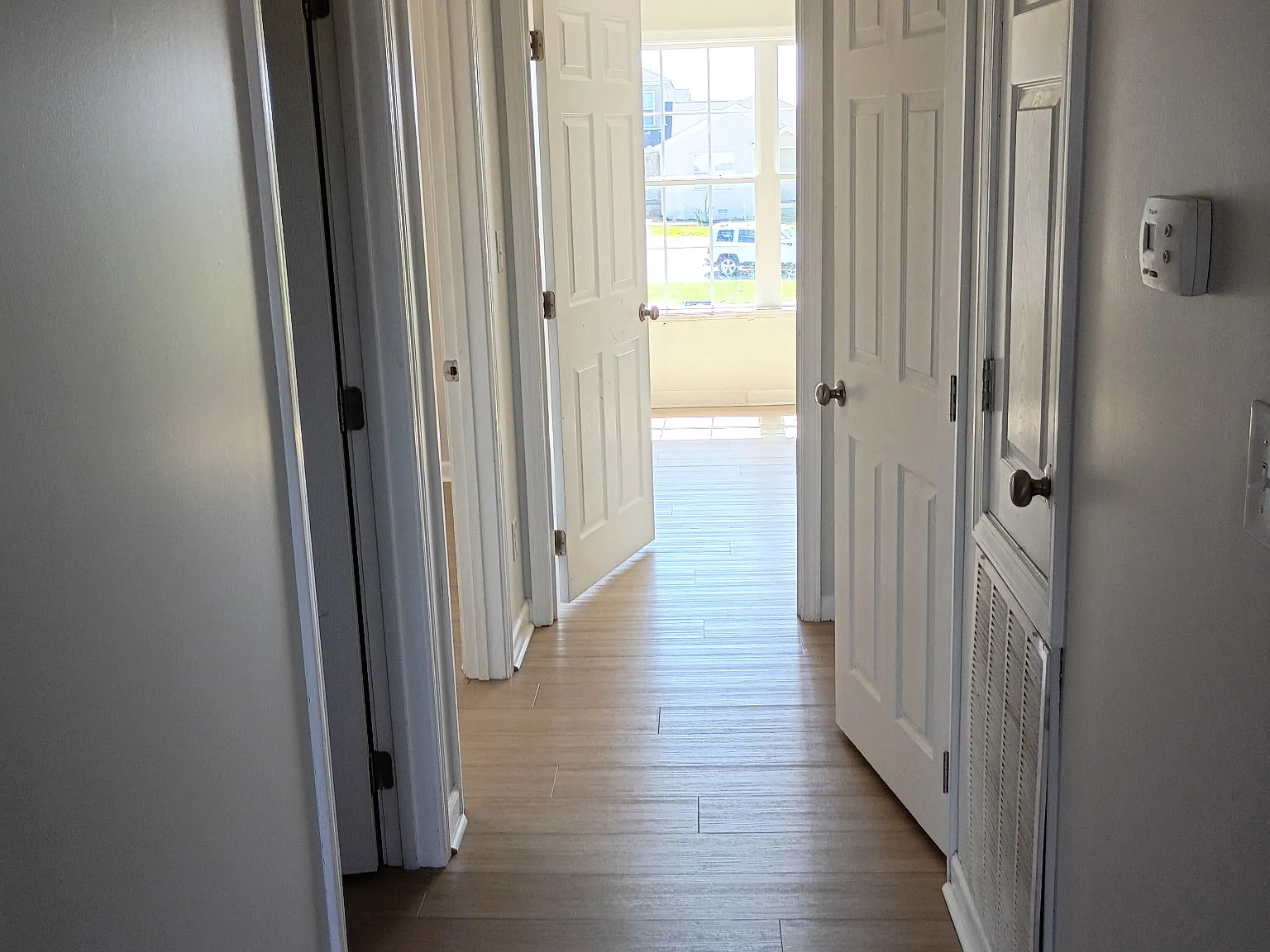 290 Creekwood Avenue - B — Photo 3