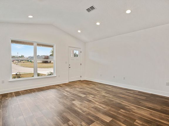 4th image of 13702 Lawton Ln