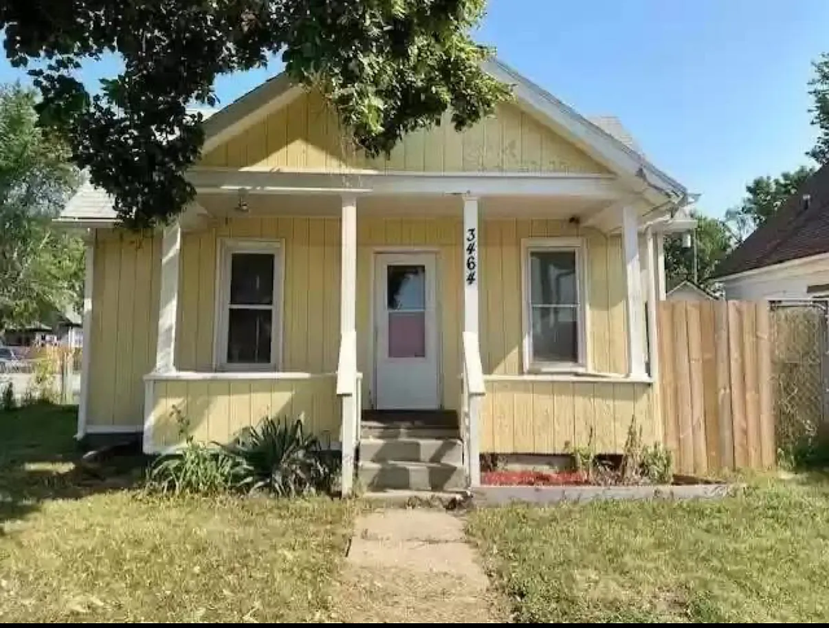 2 bed, 724 sqft, $1,100 — Photo 1