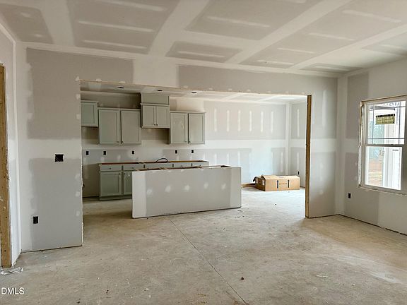 3rd image of 243 Seahawk Way