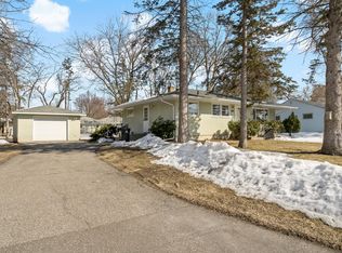 2006 Manton St, Saint Paul, MN 55109