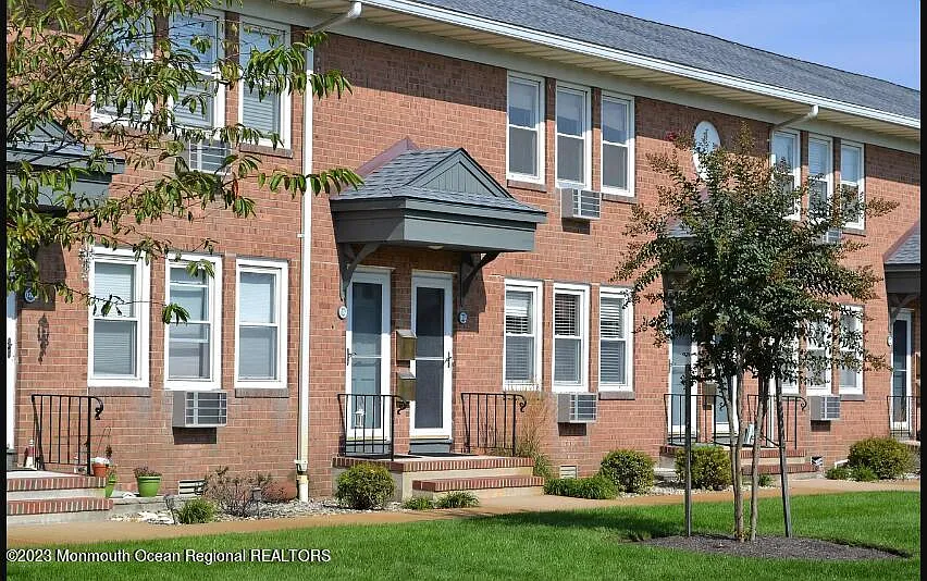 1 bed, 704 sqft, $2,000 — Photo 2