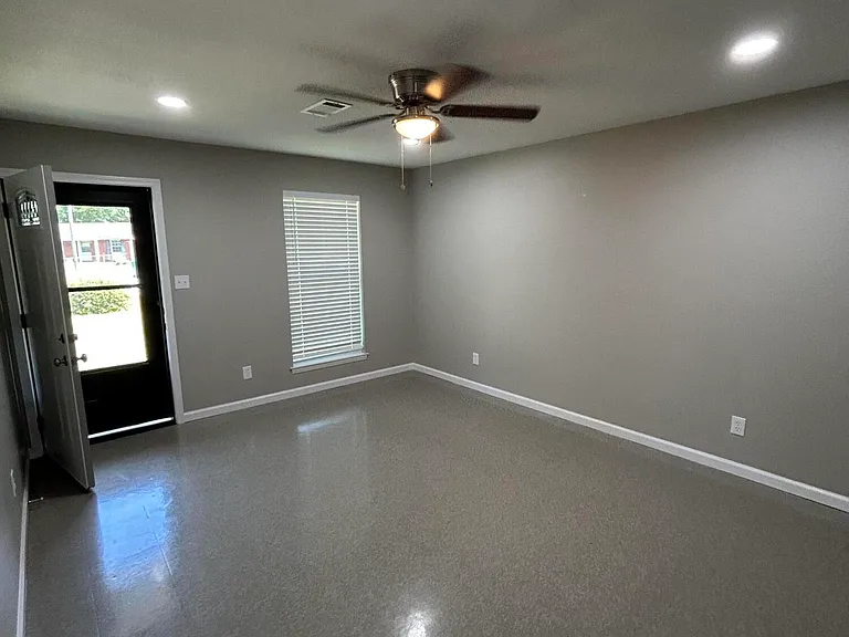 1010 Telly Rd #B — Photo 10