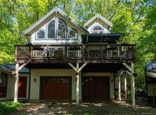 158 Pond Hill Rd, Moosup, CT 06354