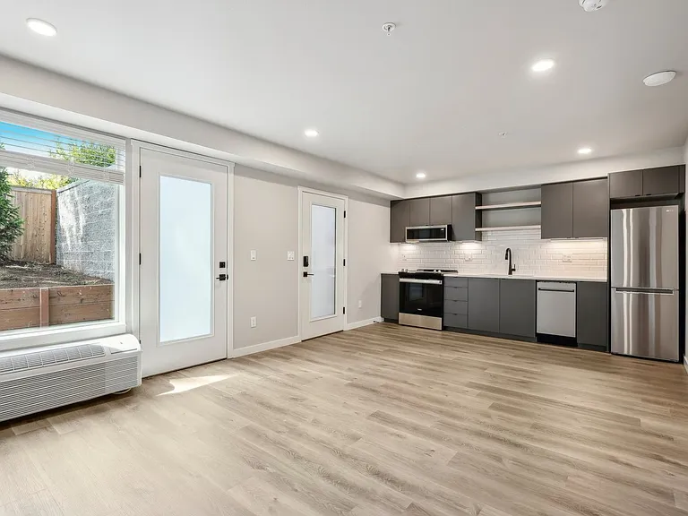 5480 NE 36th Ave — Photo 51