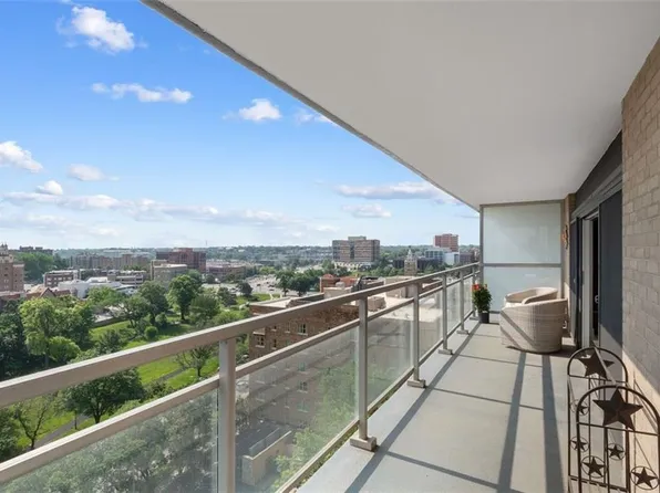 4545 Wornall Rd APT 705, Kansas City, MO 64111