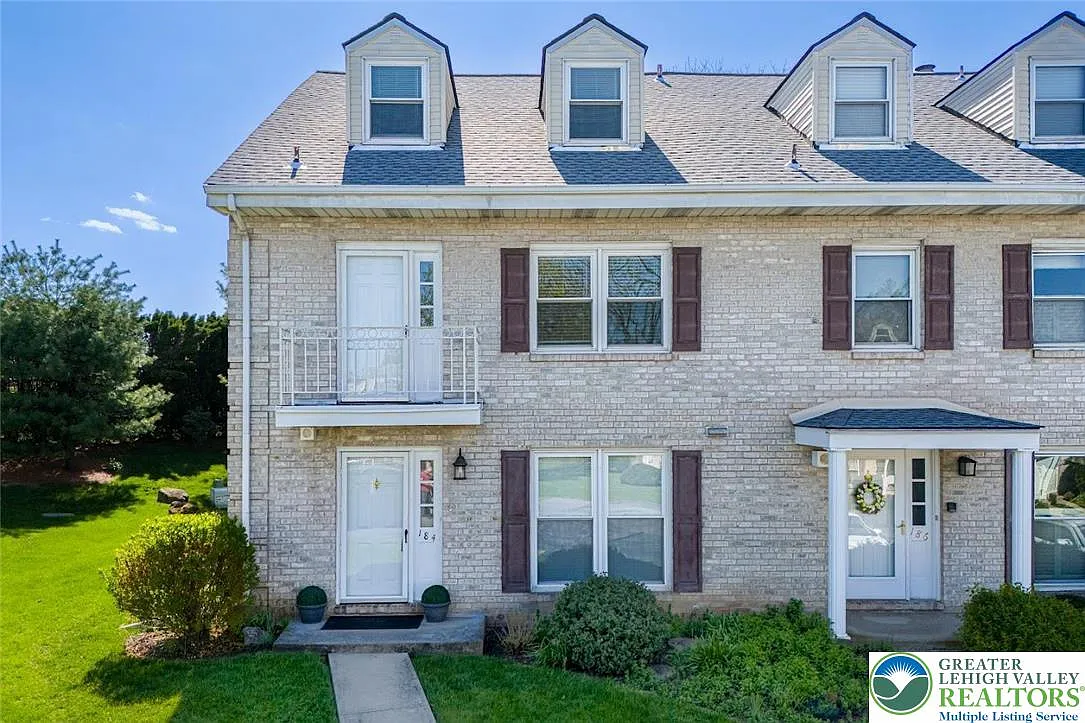 3 bed, 3.5 bath, 2178 sqft, $2,550 — Photo 2