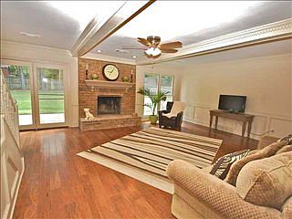 5th image of 10561 Cambrooke Dr