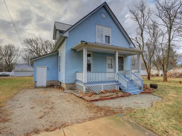 203 S Walnut St, Bondville, IL 61815