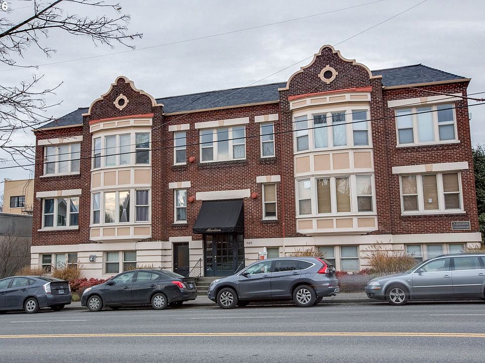 2nd image of 1529 SE Hawthorne Blvd APT 206
