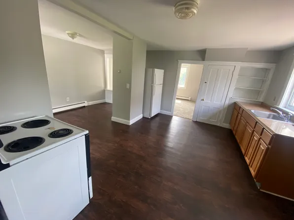 243 Roosevelt Dr #1, Derby, CT 06418