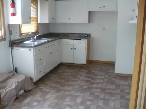 5345 N 61st St, Milwaukee, WI 53218