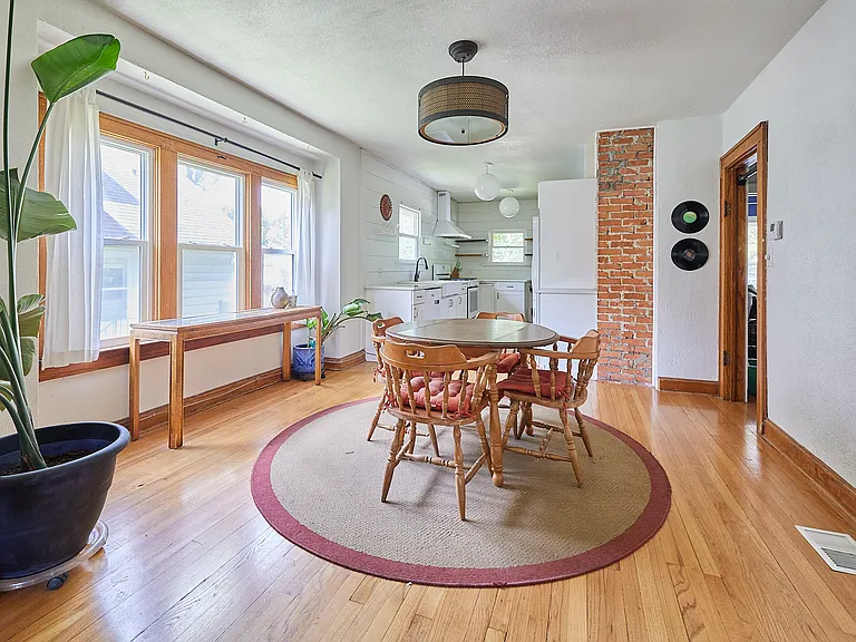 4148 State Line Rd — Photo 12
