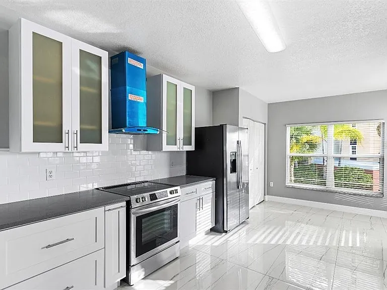 2725 Terra Ceia Bay Blvd #201 — Photo 5