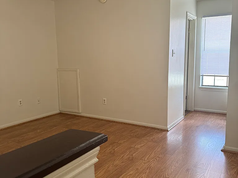 208 Belfast St — Photo 7