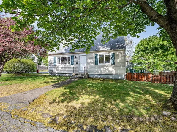 49 Burton St, Lowell, MA 01852