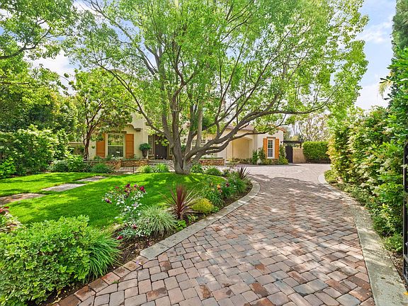 5th image of 10464 Caribou Way